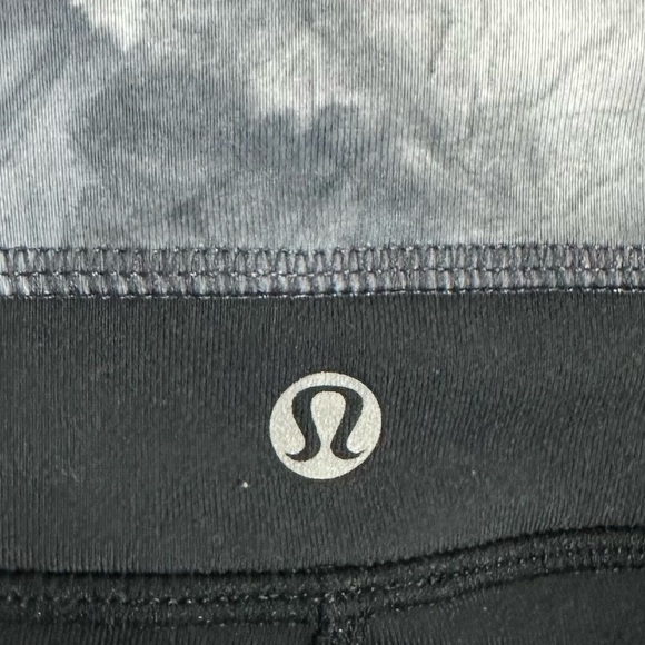 Lululemon Groove Reversible Crop Leggings Pants - Picture 4 of 5